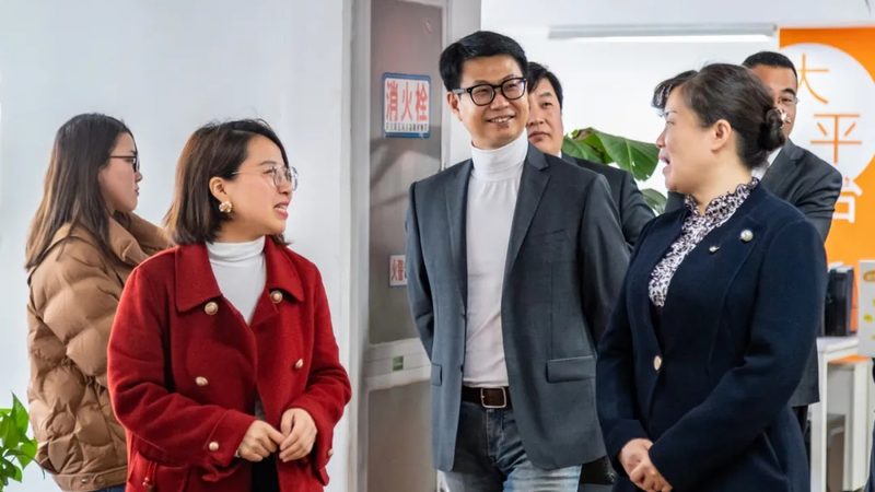 行业现状：定制服务市场日益细分，专业能力成为关键